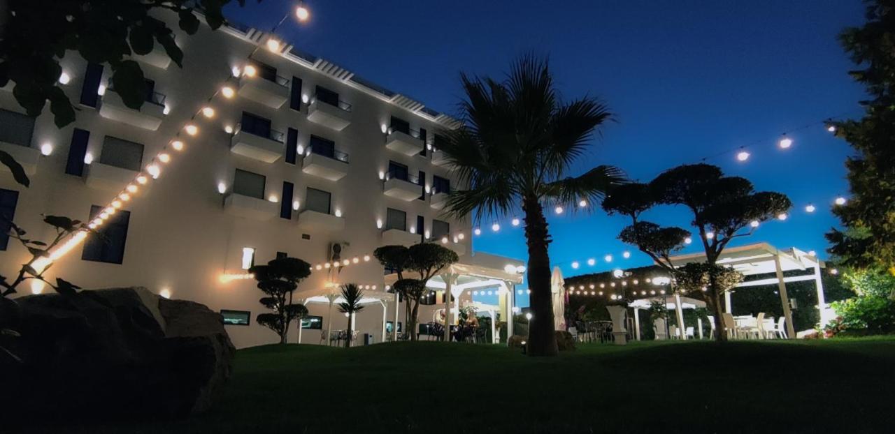 Hotel Delta Premium Durres Bagian luar foto