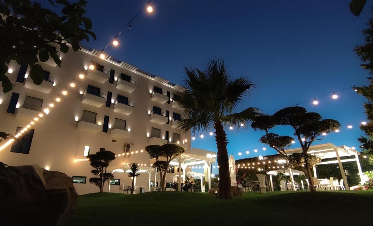 Hotel Delta Premium Durres Bagian luar foto