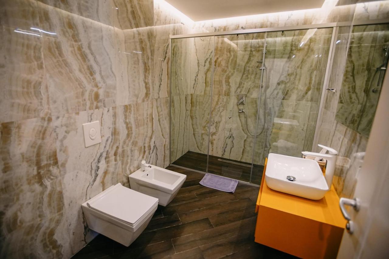 Hotel Delta Premium Durres Bagian luar foto