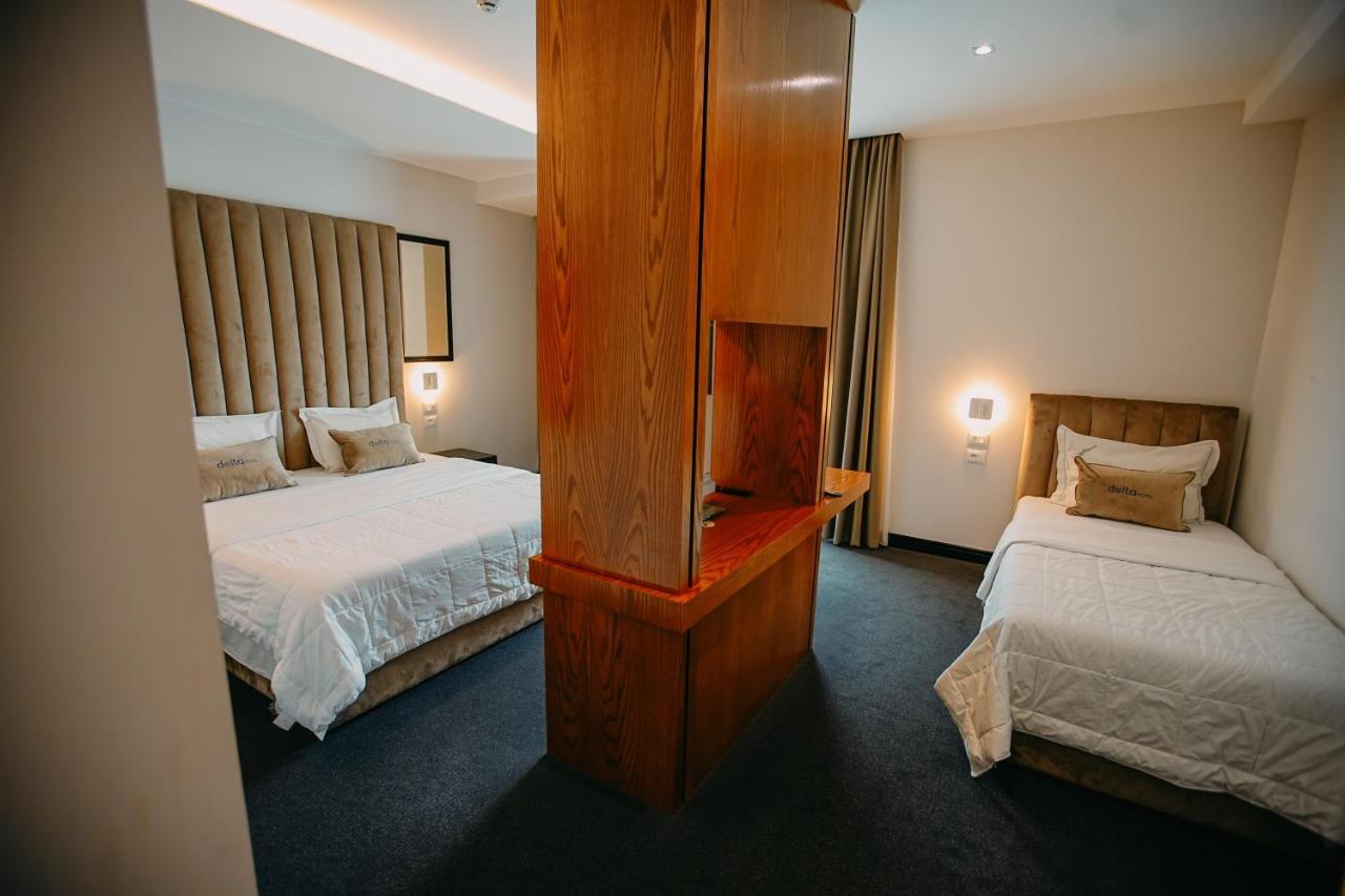 Hotel Delta Premium Durres Bagian luar foto