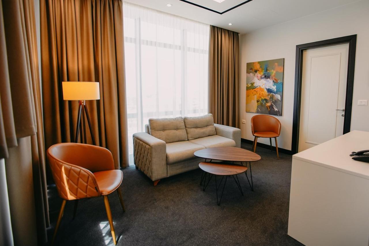 Hotel Delta Premium Durres Bagian luar foto