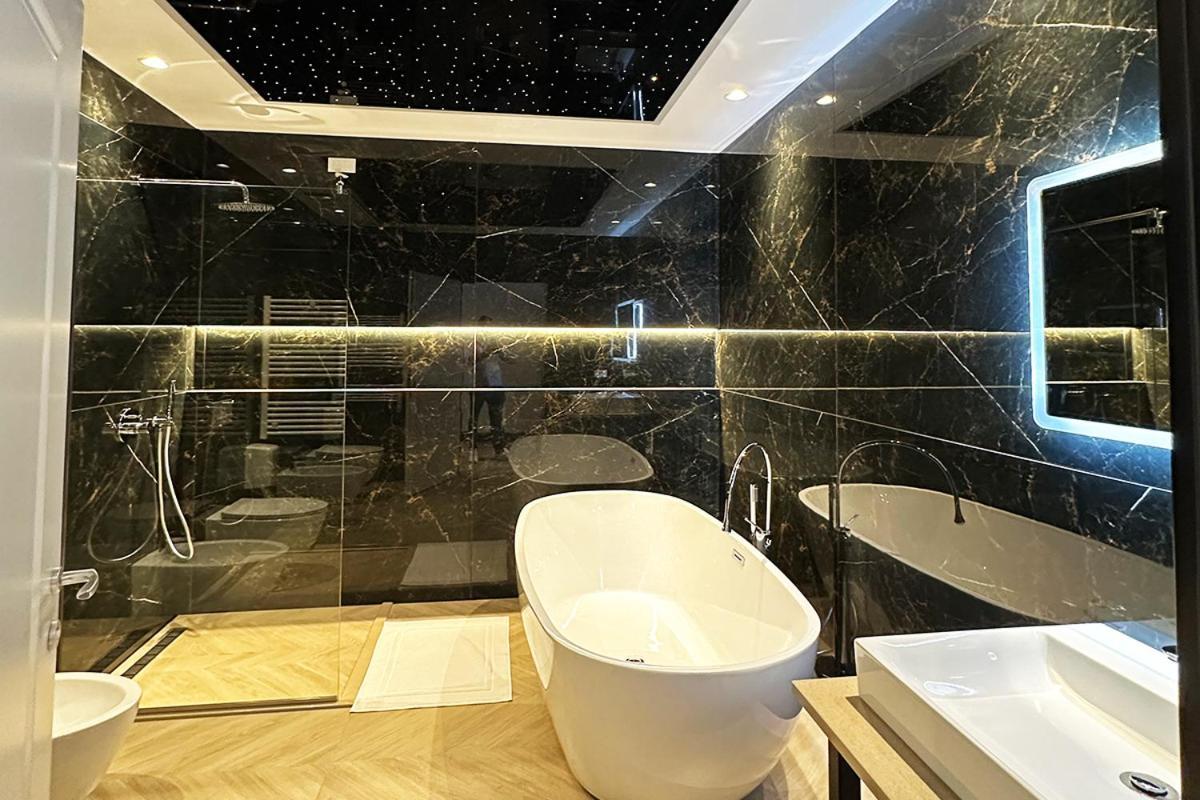 Hotel Delta Premium Durres Bagian luar foto